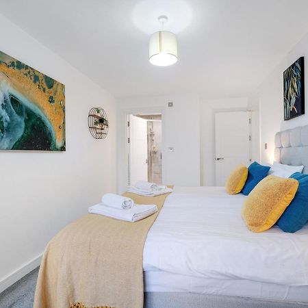 St Martins 2 Bedroom Apartments In Ruislip By 360 Stays Exterior foto