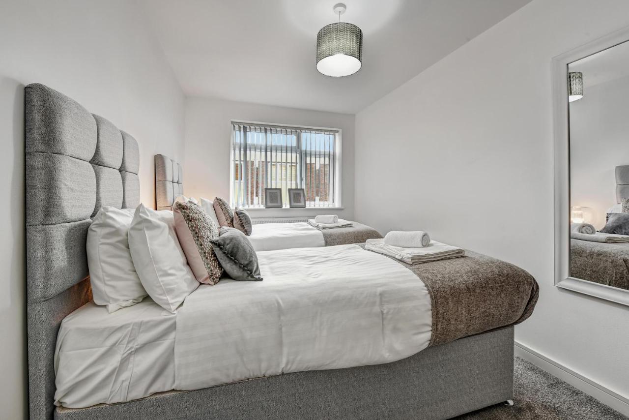 St Martins 2 Bedroom Apartments In Ruislip By 360 Stays Exterior foto
