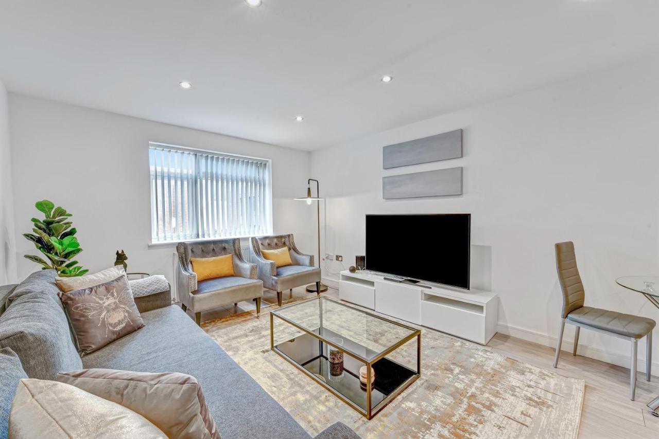 St Martins 2 Bedroom Apartments In Ruislip By 360 Stays Exterior foto