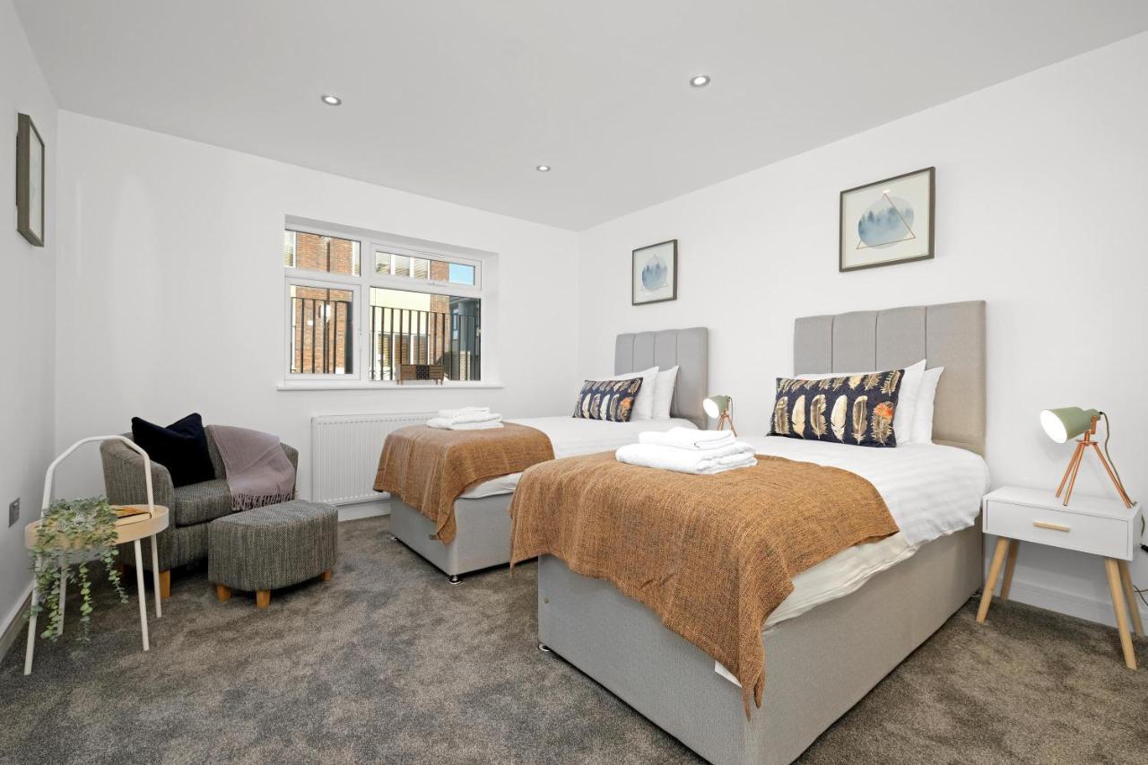 St Martins 2 Bedroom Apartments In Ruislip By 360 Stays Exterior foto