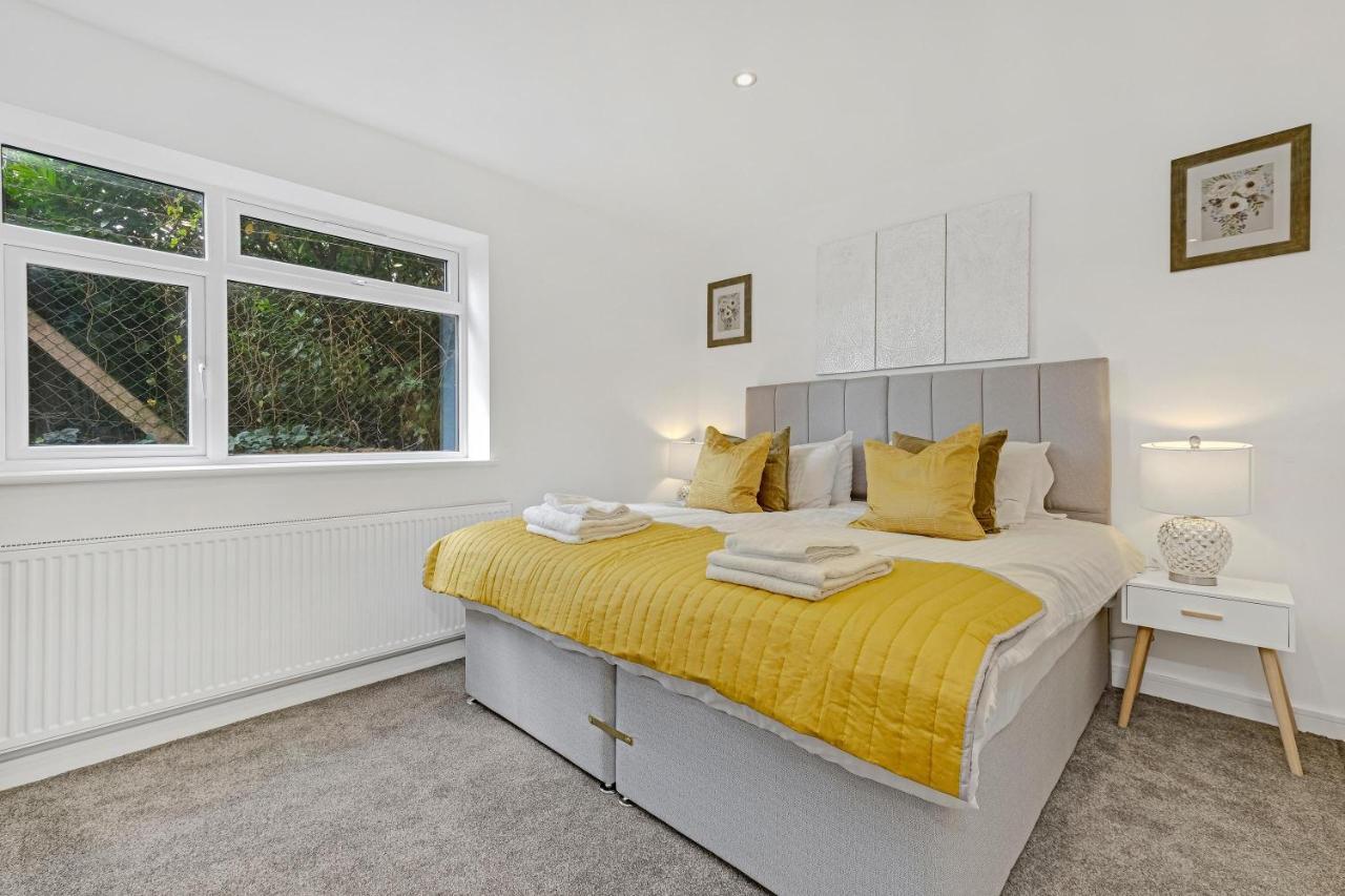 St Martins 2 Bedroom Apartments In Ruislip By 360 Stays Exterior foto