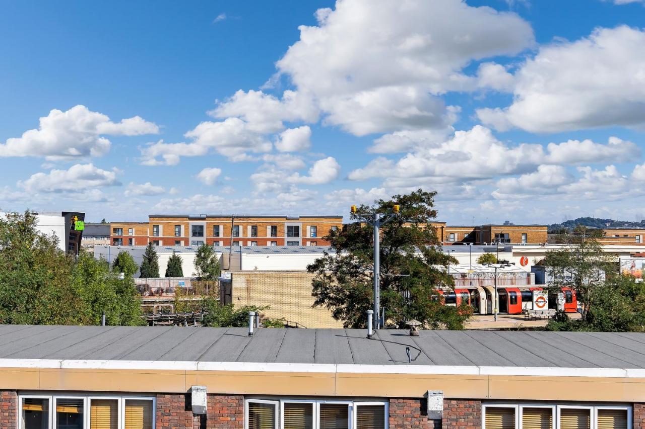 St Martins 2 Bedroom Apartments In Ruislip By 360 Stays Exterior foto