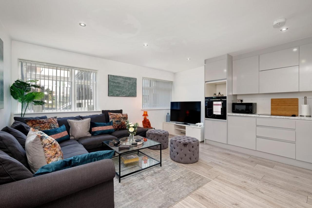 St Martins 2 Bedroom Apartments In Ruislip By 360 Stays Exterior foto