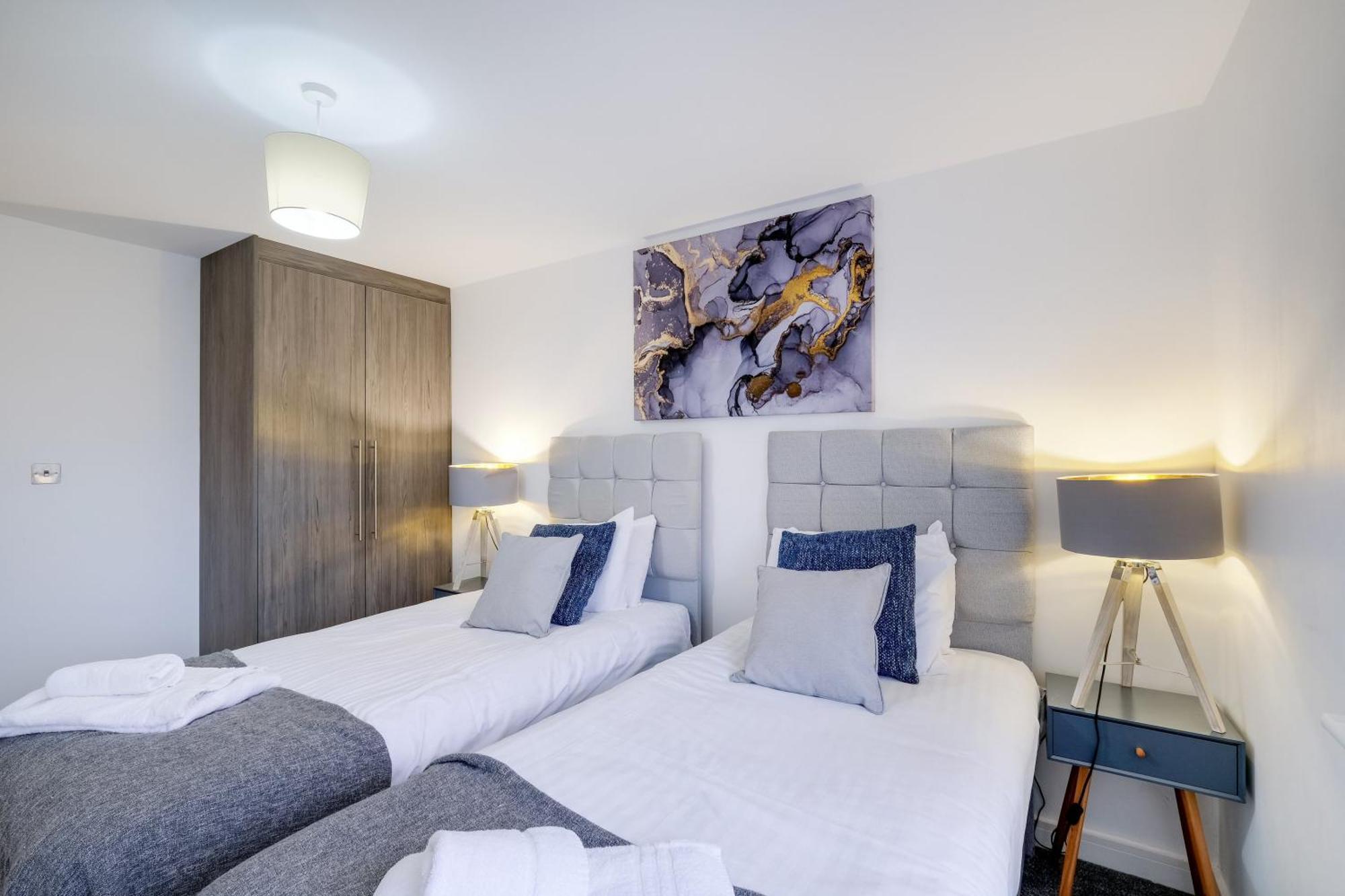 St Martins 2 Bedroom Apartments In Ruislip By 360 Stays Exterior foto