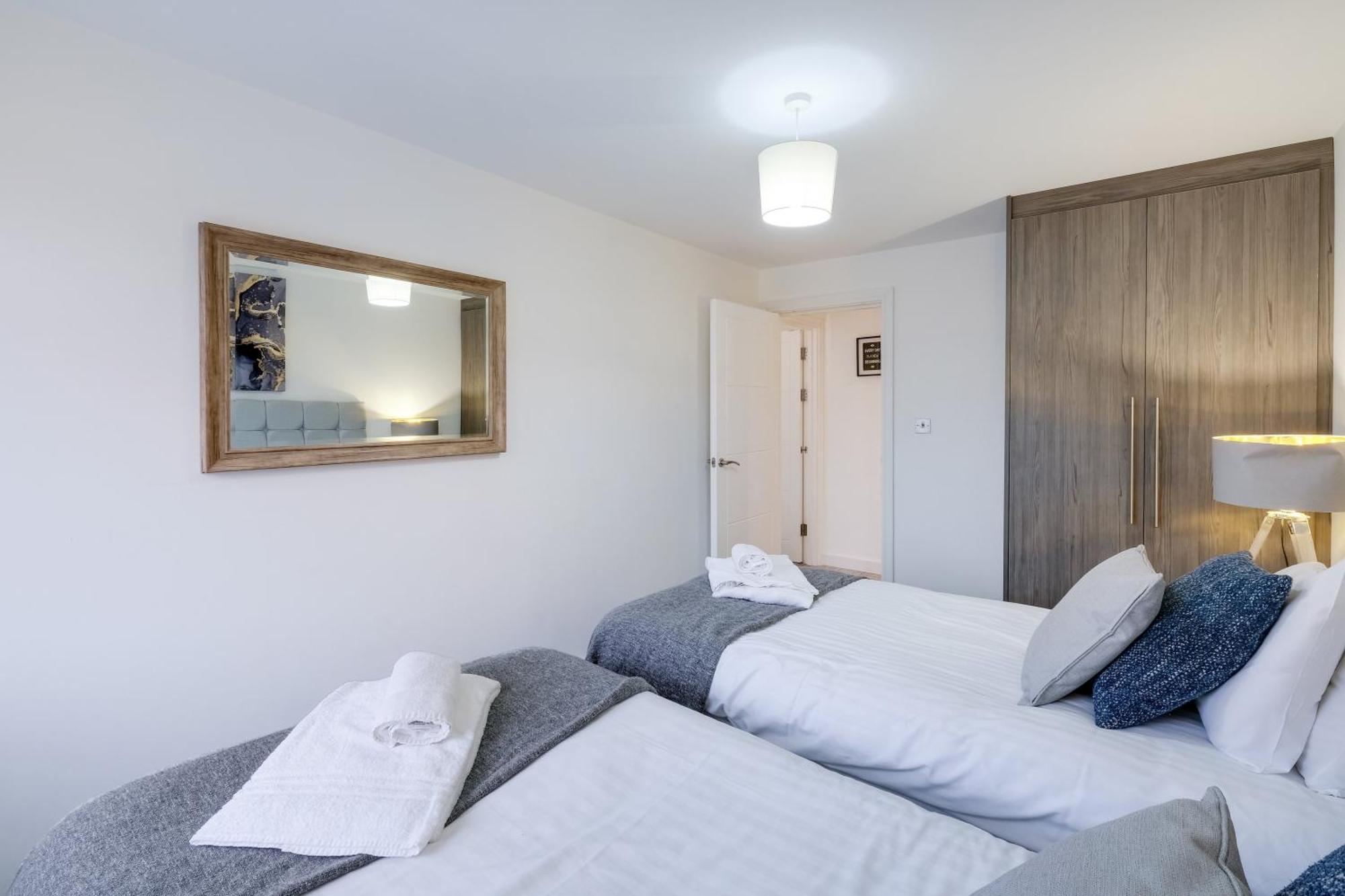 St Martins 2 Bedroom Apartments In Ruislip By 360 Stays Exterior foto